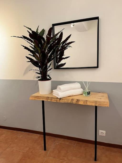 2-Bedroom Flat In The Heart Of Bergamo City Centre Exterior foto
